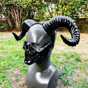 Steampunk Black Mouth Skull Mask & Horn Halloween